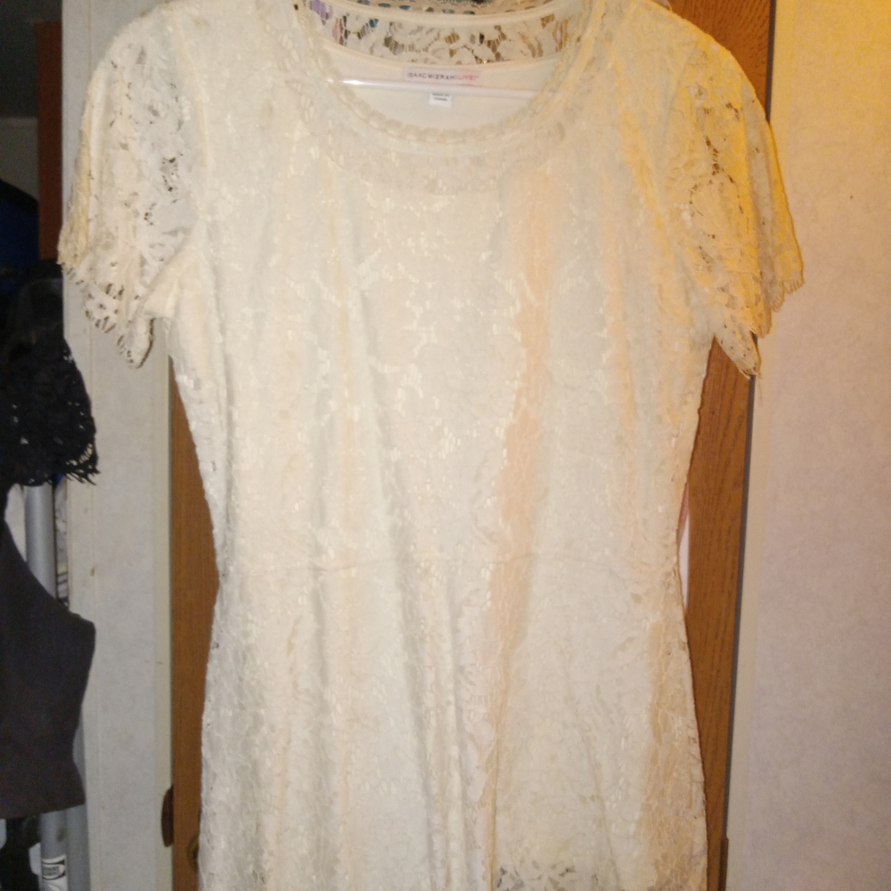 Isaac Mizrahi Cream Lace Short Sleeve Blouse